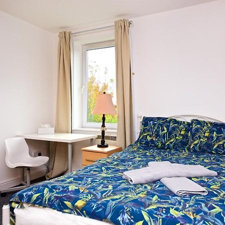 Liverpool City Stays - Economy Room - Close To Airport Ee1 エクステリア 写真