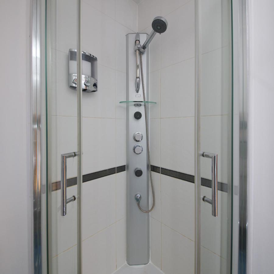 Liverpool City Stays - Economy Room - Close To Airport Ee1 エクステリア 写真