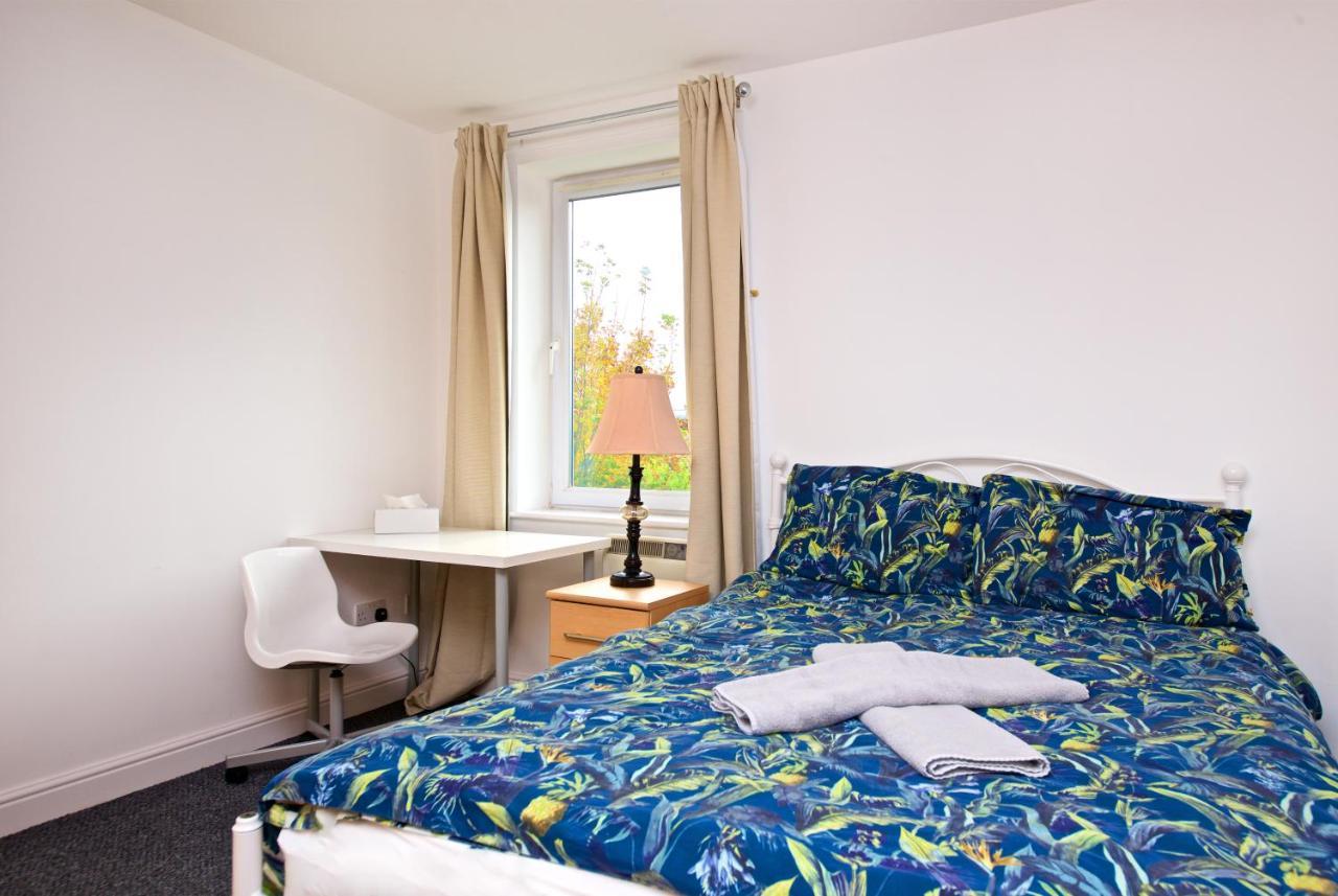 Liverpool City Stays - Economy Room - Close To Airport Ee1 エクステリア 写真