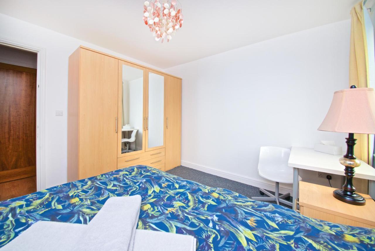 Liverpool City Stays - Economy Room - Close To Airport Ee1 エクステリア 写真