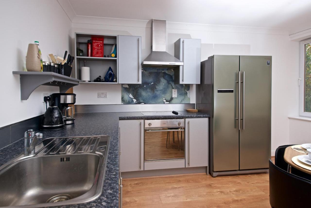 Liverpool City Stays - Economy Room - Close To Airport Ee1 エクステリア 写真